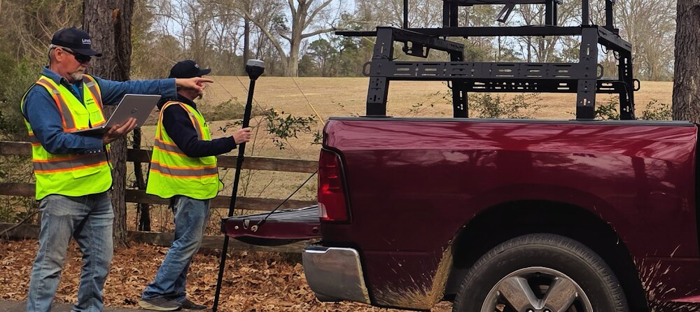 LineScan crew collecting utility corridor data